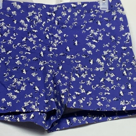 Banana Republic Floral Shorts - Picture 3 of 6
